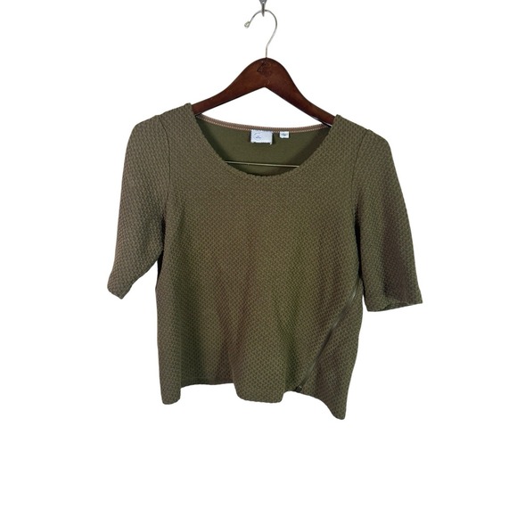 Anthropologie Tops - Anthropologie Postmark Medium Green‎ Textured Diagonal Zipper Short Sleeve Top